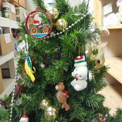 EVERYTHING you need for Christmas! Tree, ornaments, lights, wrapping and more!!