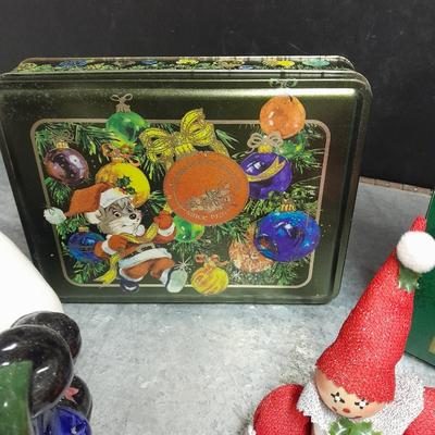 A little bit O' Christmas Cheer ** Scent burner, Holiday treats, Candles and more