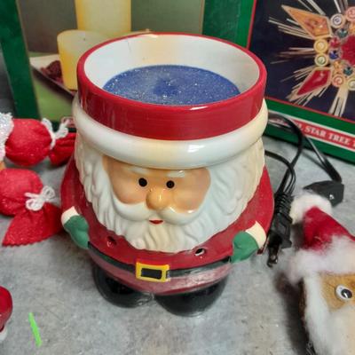 A little bit O' Christmas Cheer ** Scent burner, Holiday treats, Candles and more
