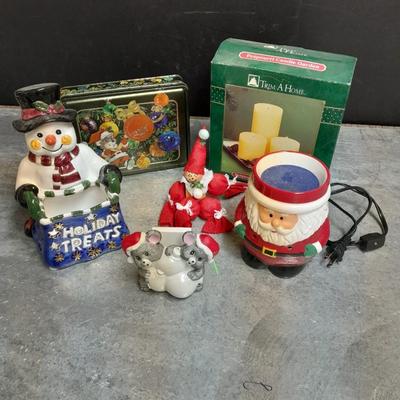 A little bit O' Christmas Cheer ** Scent burner, Holiday treats, Candles and more
