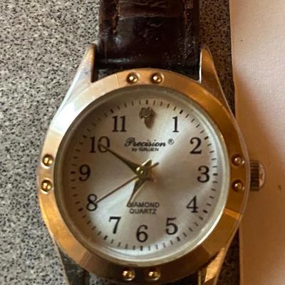 Precision Diamond Quarts Watch