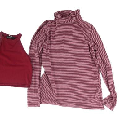 Women's Red Tops M