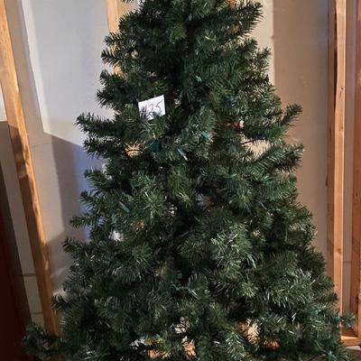 6â€™ Christmas Tree With Lights