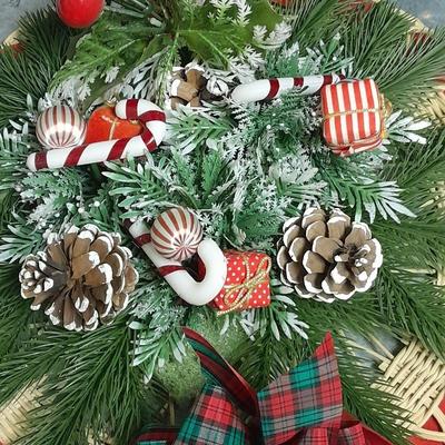 Vintage Christmas Decorations and ornaments Woven wheat wreath