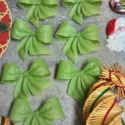 Vintage Christmas Decorations and ornaments Woven wheat wreath