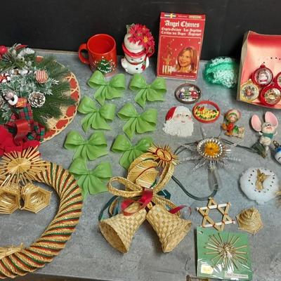 Vintage Christmas Decorations and ornaments Woven wheat wreath