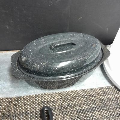 Farberware Knife set in Knife block, Belgian waffle maker, roasting pan, cast iron pan clock and more.