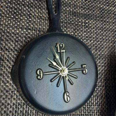 Farberware Knife set in Knife block, Belgian waffle maker, roasting pan, cast iron pan clock and more.