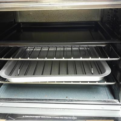 Hamilton Beach Countertop oven / toaster oven with Rotisserie