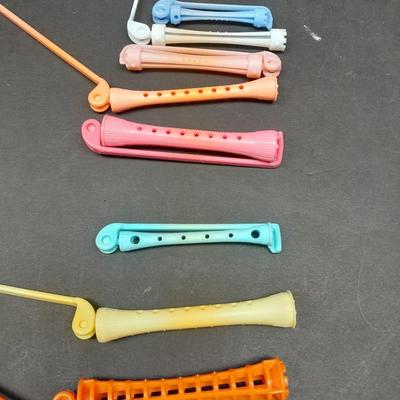 Vintage Plastic perm rods Rollers Curlers Different sizes