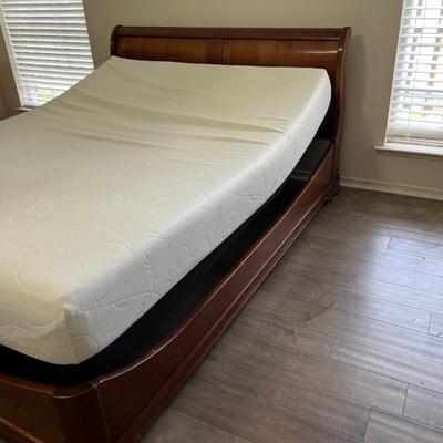 QUEEN Bed With Almost New Adjustable Tempurpedic