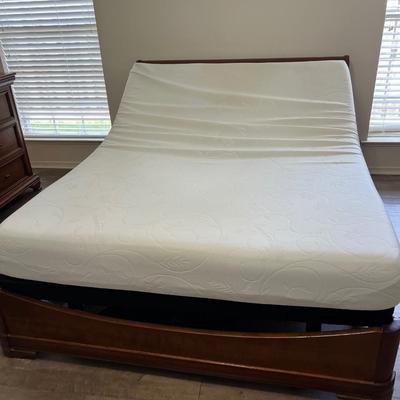 QUEEN Bed With Almost New Adjustable Tempurpedic