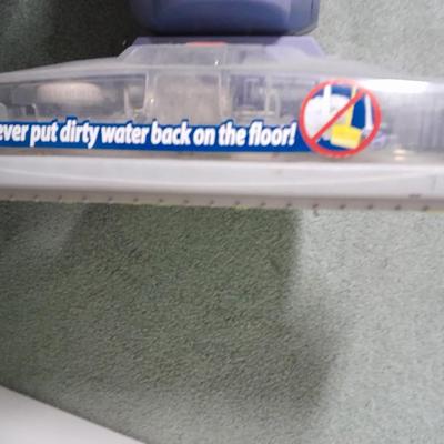 Hoover floormate The hard floor cleaner Vacuuming, washes and dries