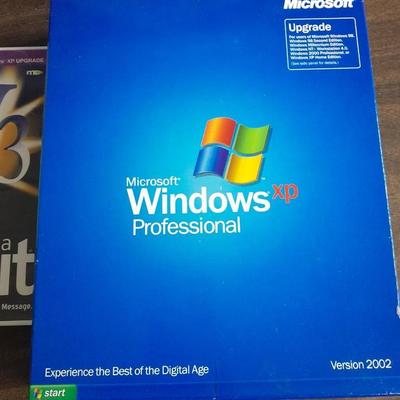 Computer software Microsoft XP, Shout, Media Now, a cordless phone and a radio