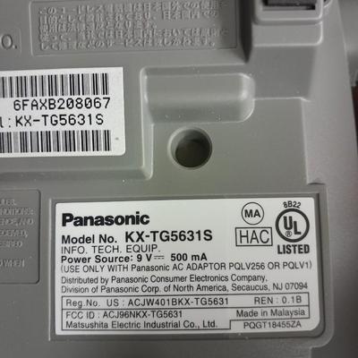 Computer software Microsoft XP, Shout, Media Now, a cordless phone and a radio