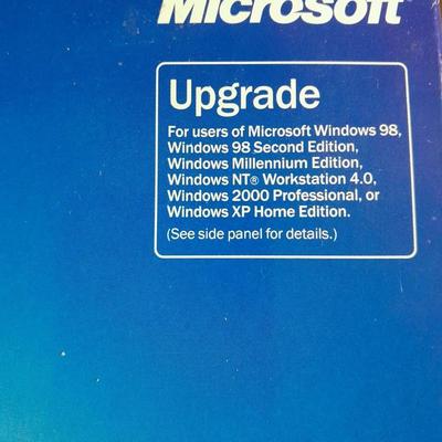 Computer software Microsoft XP, Shout, Media Now, a cordless phone and a radio