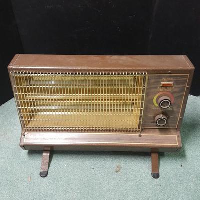 True Value Quartz 1500-watt space heater Model HR-80Q