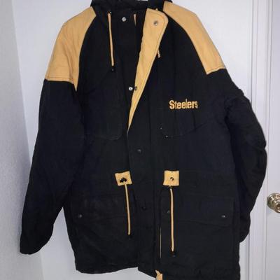 Mirage NFL First String Hooded Pittsburg Steelers Coat size XL