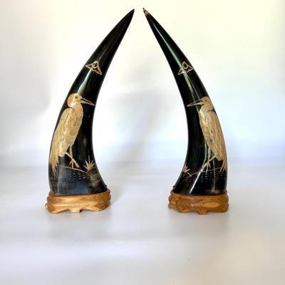 Etched Horns With Birds