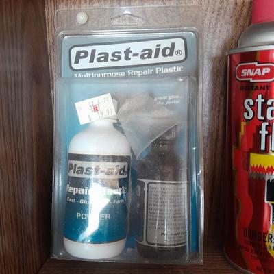 Folding door storage cabinet with Household and automobile chemicals