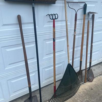 Lot of 8 Yard/Garden Tools