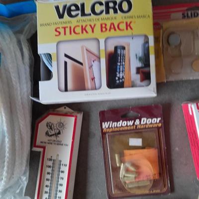 Assortment of home repair / gadget hardware