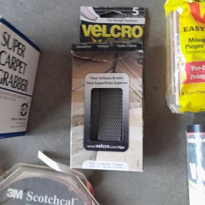 Assortment of home repair / gadget hardware