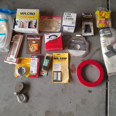 Assortment of home repair / gadget hardware