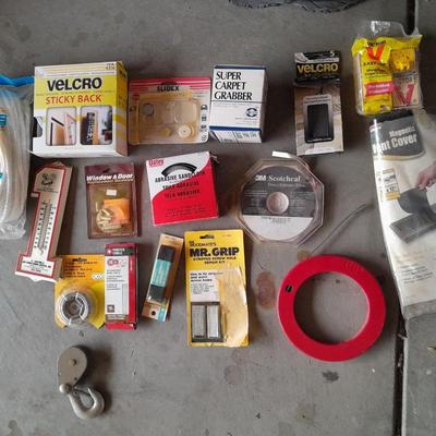Assortment of home repair / gadget hardware