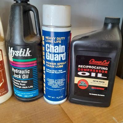 Tool chemicals Hydraulic jack oil, bar and chain oil, etc.