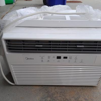 Midea Window mount air conditioner unit