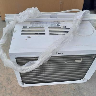 Midea Window mount air conditioner unit