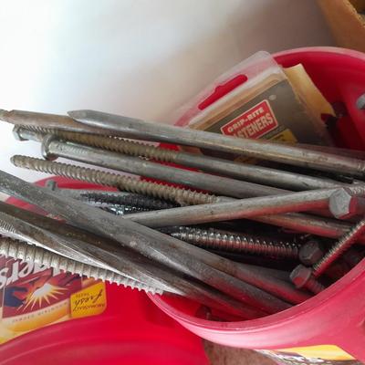 Home hardware, nuts, bolts, screws, nails and much more !