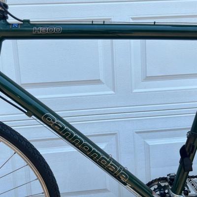 CANNONDALE H300 Hybrid Mountain Bike