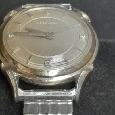 Beautiful vintage 14 KT Gold Bulova Accutron Men's Wristwatch