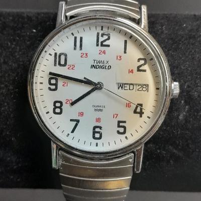 Nice Men's Timex Indigo Wristwatch