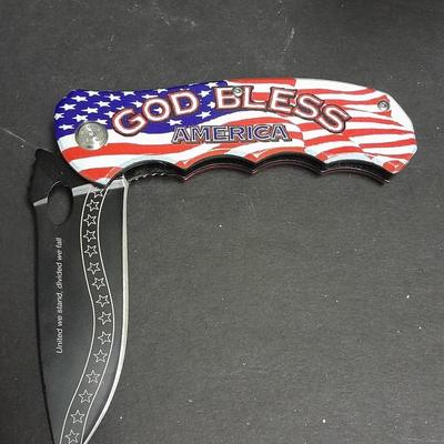 Men's faded Glory wristwatch and God Bless America Pocketknife
