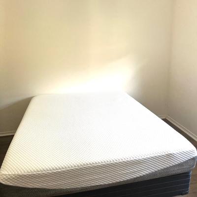 SOLSTICE SLEEP Memory Foam Queen