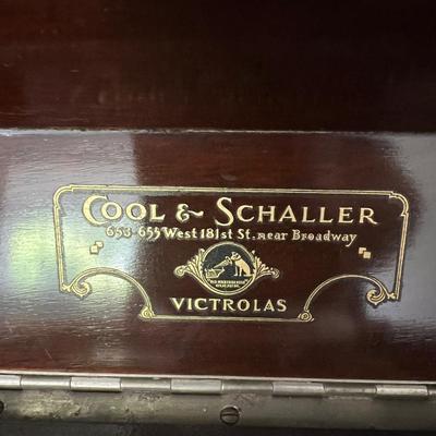 VICTROLA Talking Machine VV 260 8294 *Read Details
