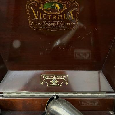 VICTROLA Talking Machine VV 260 8294 *Read Details