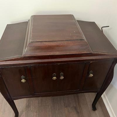 VICTROLA Talking Machine VV 260 8294 *Read Details
