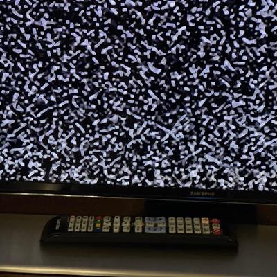 SAMSUNG 65 Inch SMART TV