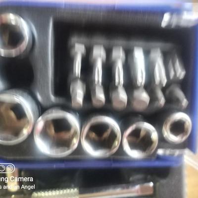 1/4 drive socket and screw driver set