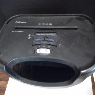 Fellowes Office Paper shredder