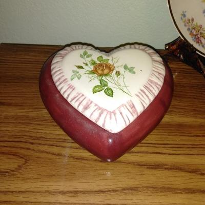 Filigree covered glass jewelry box, porcelain lidded heart dish, and decorative plate.