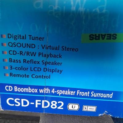 Working Aiwa stereo boom box with remote control AM/FM/ CD player