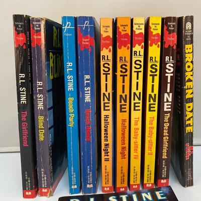 Early 1990s R.L. STINE Young Adult Fiction Thriller Horror Paperback Book Lot