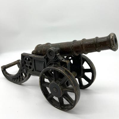 Large Cast Iron? Model Canon