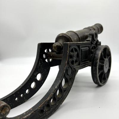 Large Cast Iron? Model Canon