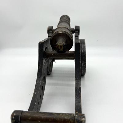 Large Cast Iron? Model Canon